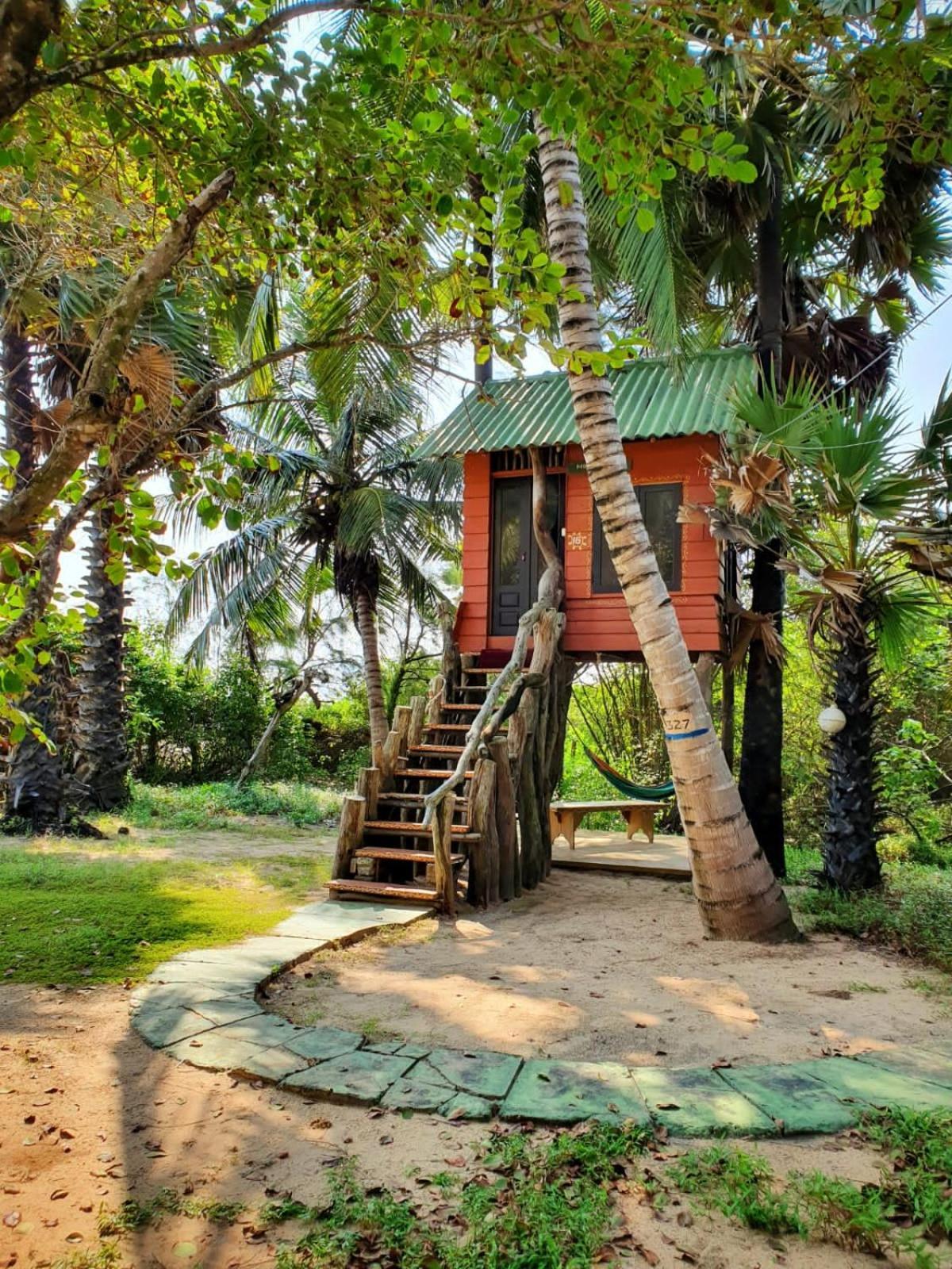 Light House Beach Hut Komari Extérieur photo